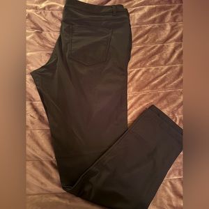 Lululemon men pants, size 38